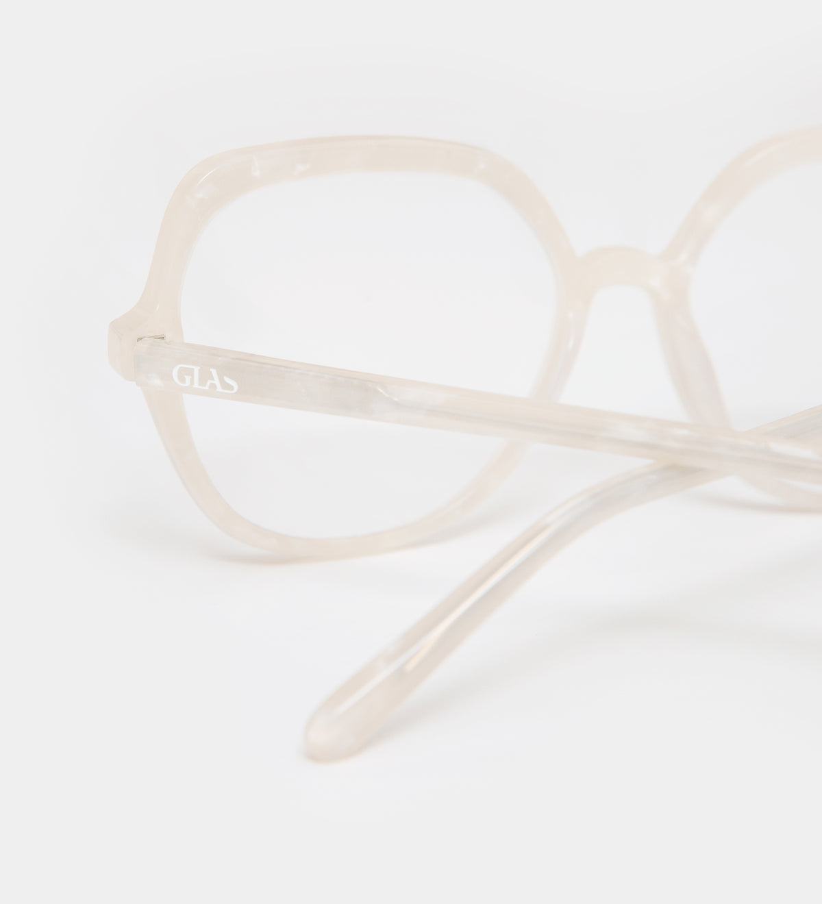 Ariel White Opal Blue light