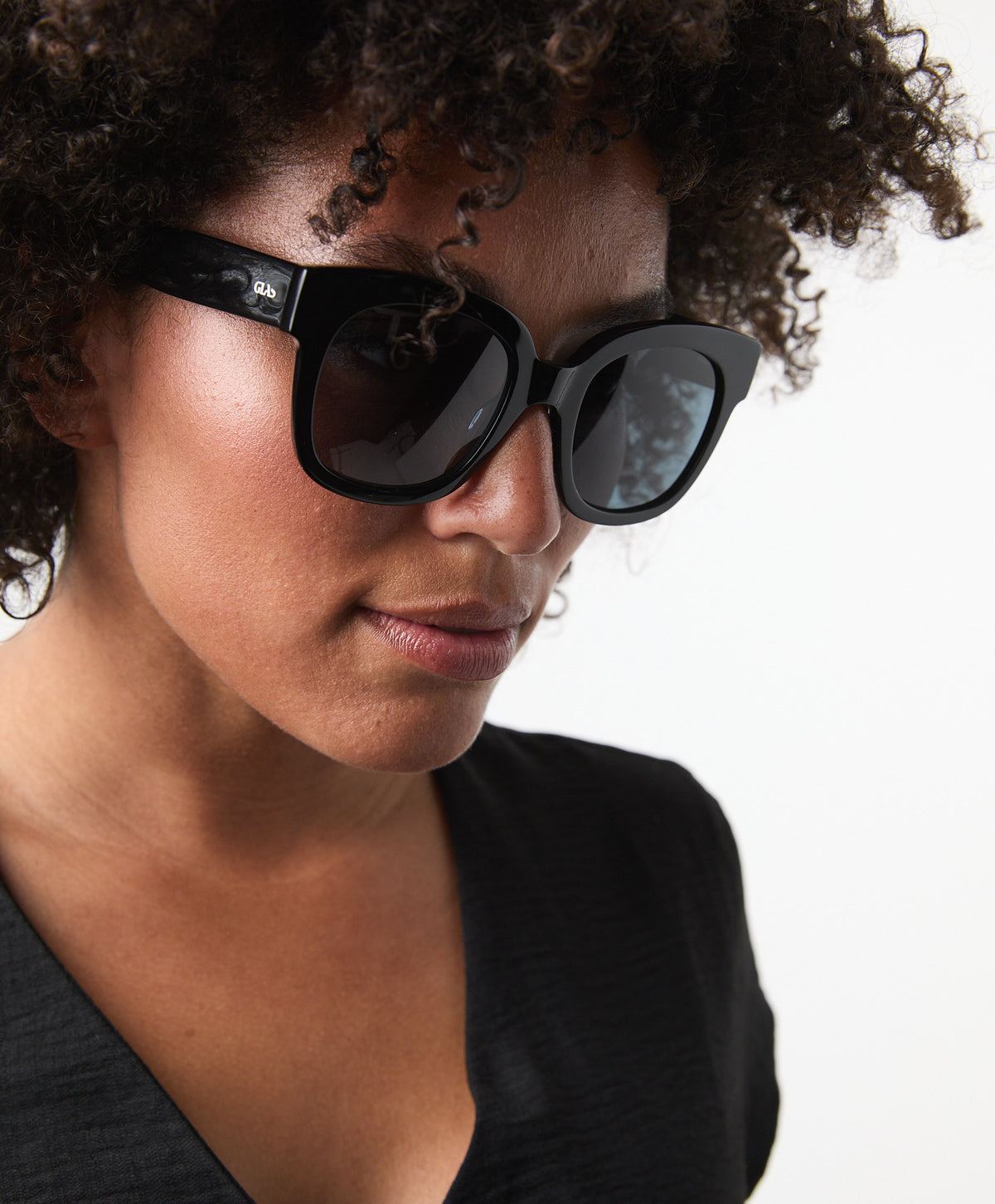 Chloe Black Polarized Sunglasses