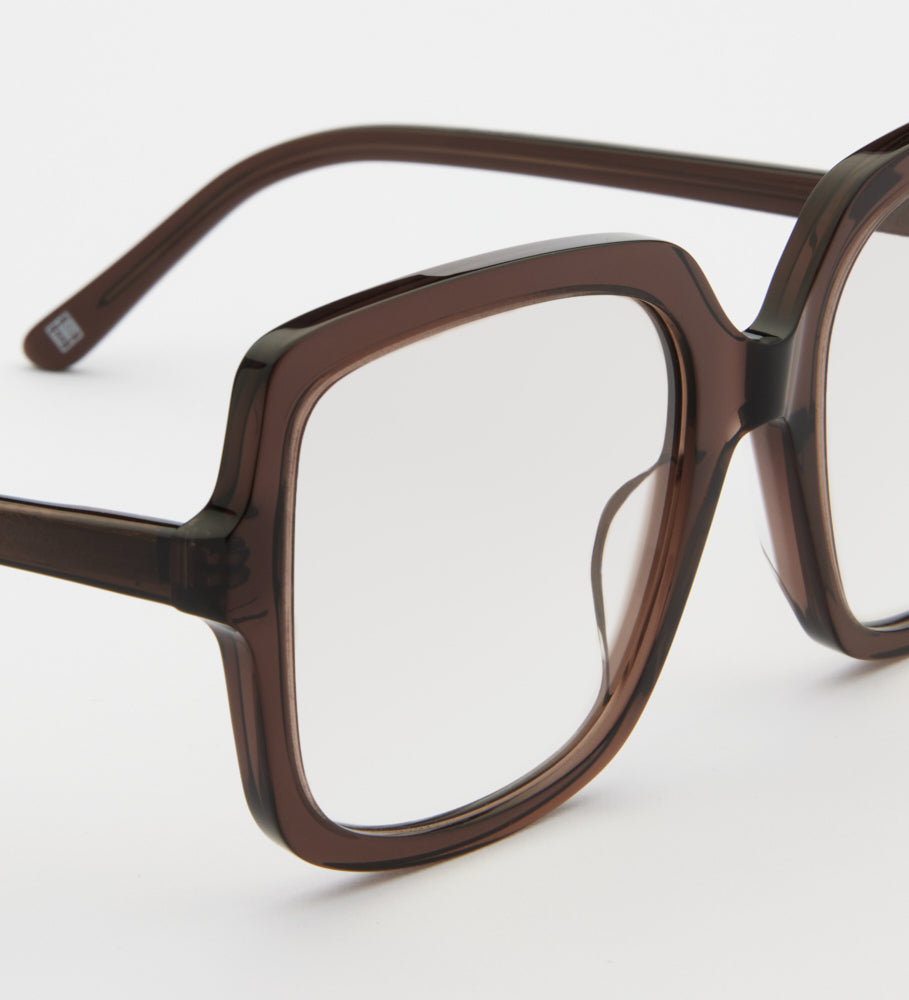 Elara Dark Brown Blue Light