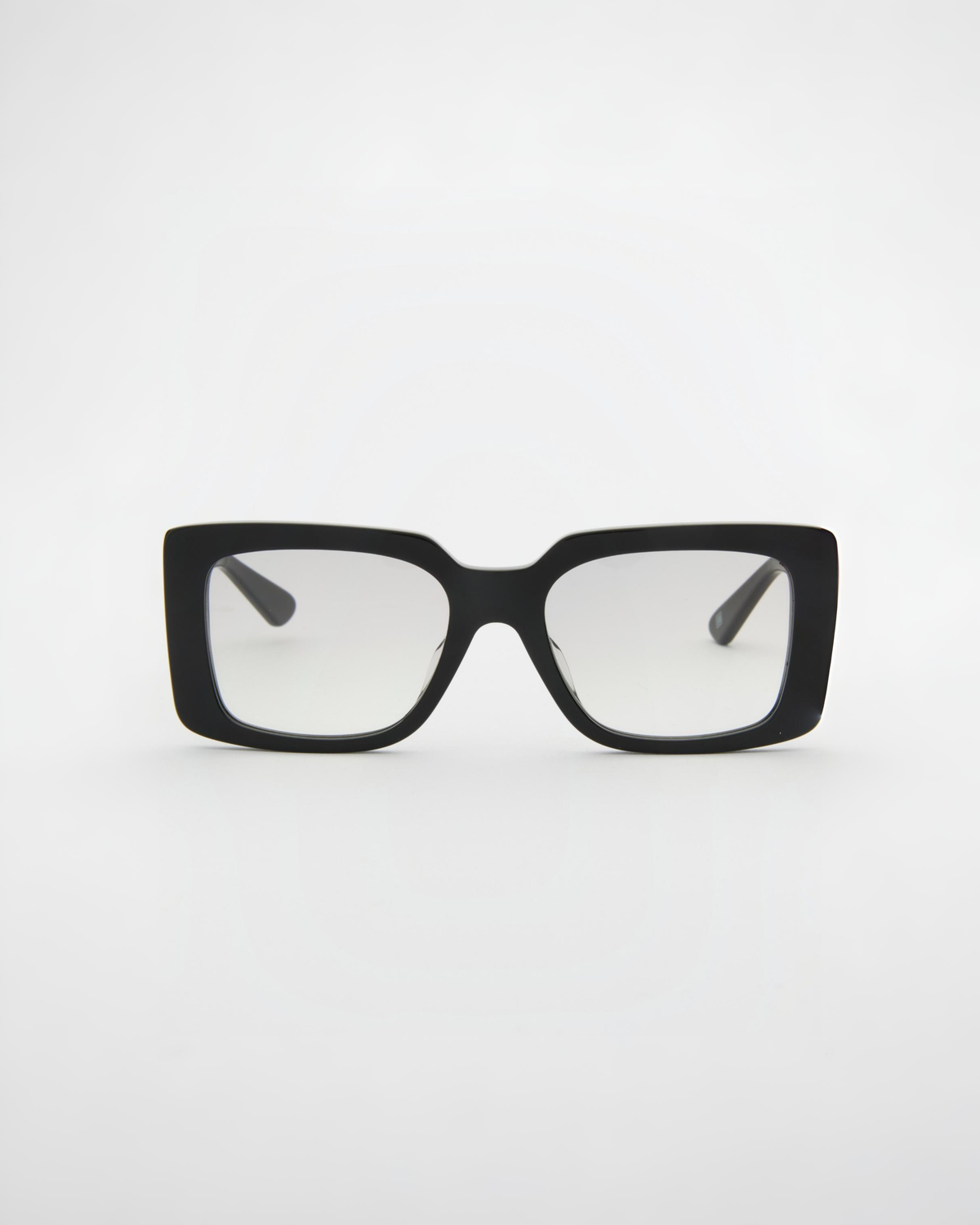 Estrid Black Tinted