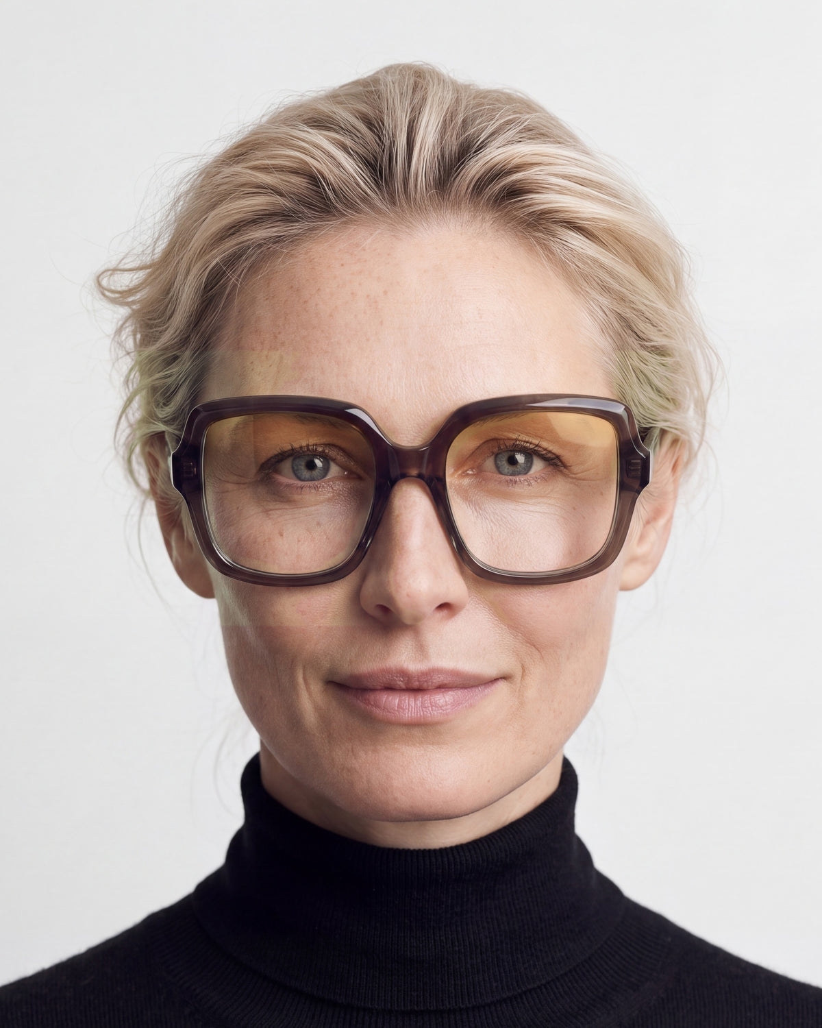 Elara in dark brown, worn, Dawn lenses