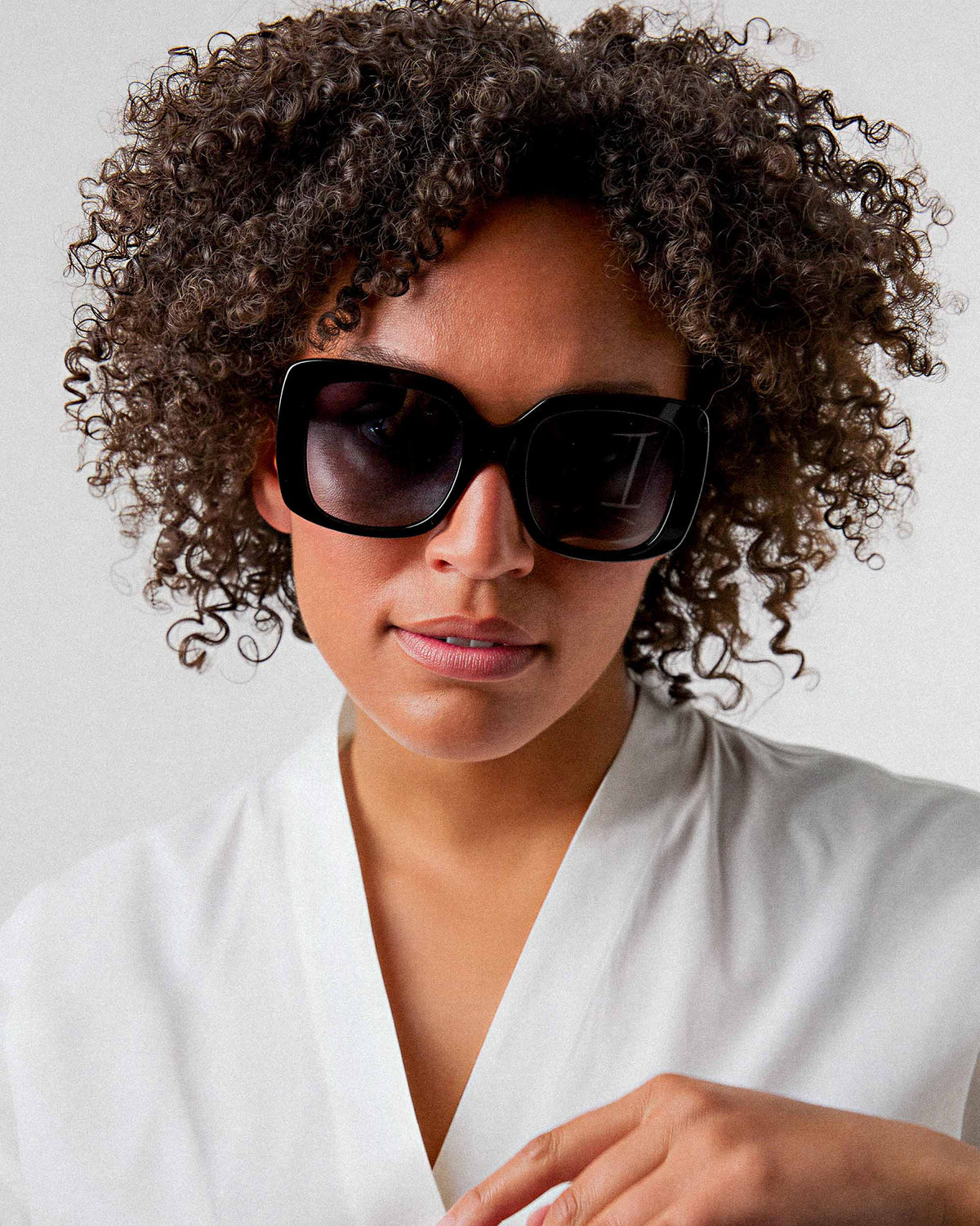 Mio Black Sunglasses