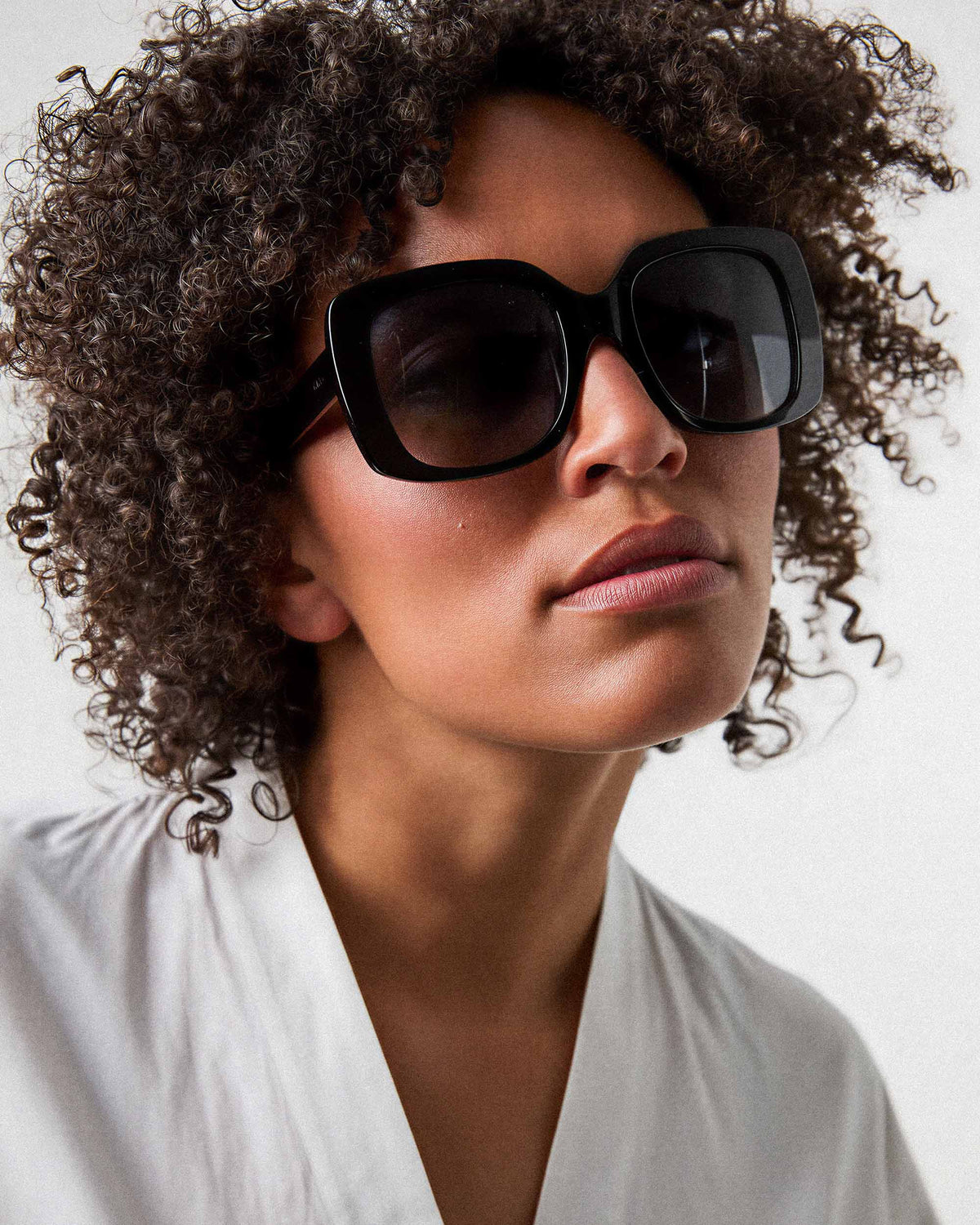 Mio Black Sunglasses
