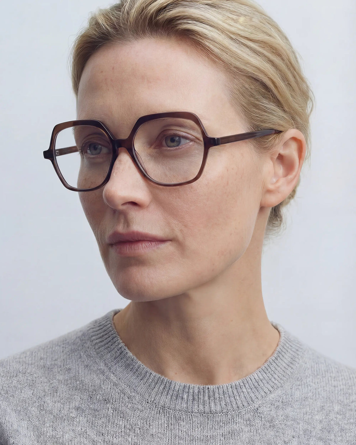 Andrea Dark Brown Readers